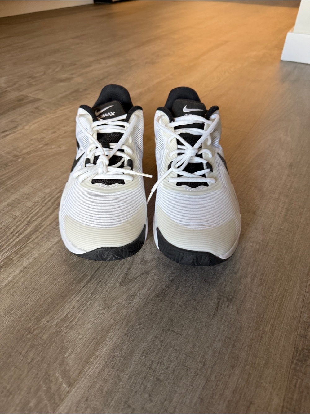Nike Impact 4 White and Black Men's Low-Top Sneakers